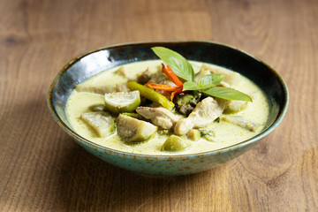 Thai chicken green curry with eggplant