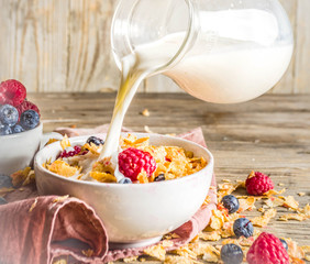 Breakfast Corn Flakes with Milk and berries