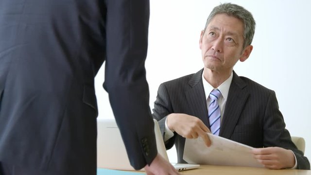 怒る・ビジネス