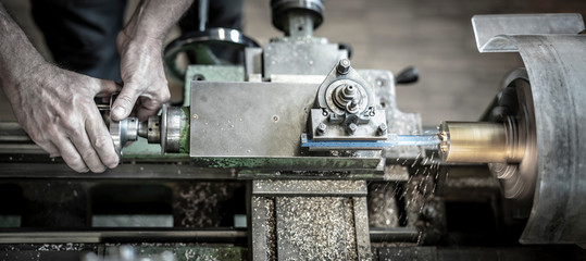 Innenausdrehen an einer Drehbank