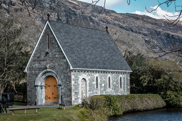 Fototapeta na wymiar the old church in lake 