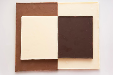 Chocolates,blanco,negro y con leche