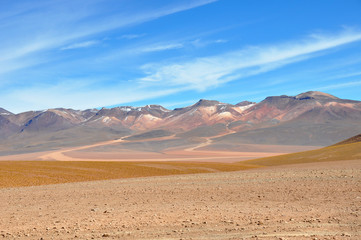 Fototapeta na wymiar travelling through the andean mountains in bolivia, peru and chile to geysers, lagunas, la paz, city,