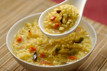 Asiatische Nudelsuppe / Fertiggericht