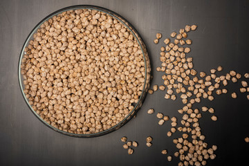 Chickpeas in the bowl on the table