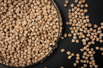Chickpeas in the bowl on the table