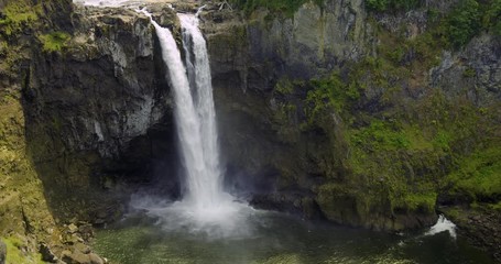 Seattle Travelers Nature View of Waterfall Attraction Outside the City