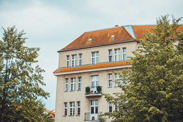 Fototapeta na wymiar apartment building on a grey day at berlin, germany