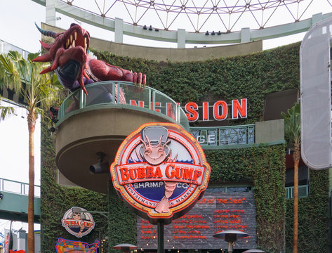 Bubba Gump Restaurat and Exterior