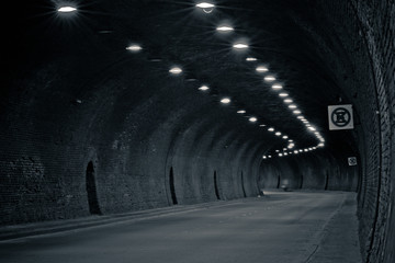 Tunnel