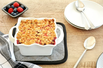 Raspberry blueberry crumble