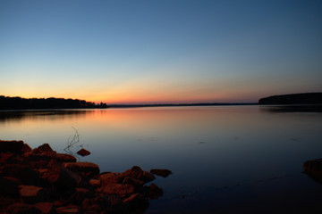 Fototapeta na wymiar sunset over water in Oklahoma