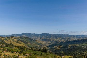 Fototapeta premium Panoramic view of the valley where is the city of 'Sao Bento do Sapucai' in the state of Sao Paulo.