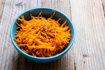 Bol de carottes râpées