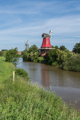 Die Greetsieler Zwillingsm&uuml;hlen, Ostfriesland, Niedersachsen, Deutschland