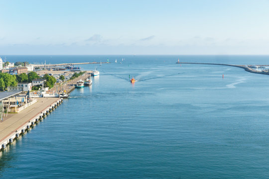 Ansicht vom Hafen in Rostock Warnemünde, Deutschland