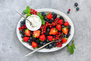 Summer fresh berries and whipped cream cheese platter