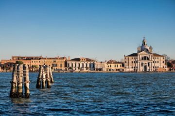 Obraz premium canale della giudecca mit kirche le zitelle in venedig, italien
