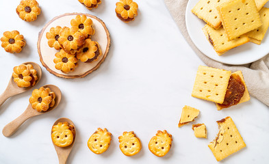 biscuits with pineapple jam