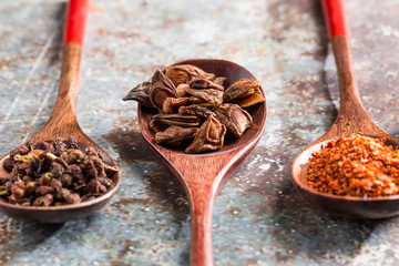 Pepper, pepper, aniseed and other spices