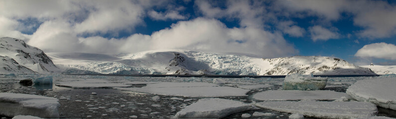Fototapeta na wymiar Antartida