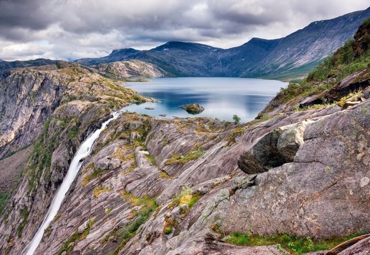 Litlverivassforsen waterfall and Litlverivatnet lake, Bassej&middot;vrre lake, Rago National Park, Nordland county, Norway, Scandinavia, Europe