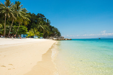 Fototapeta na wymiar Beach in the Pulau Perhentian Besar, Malaysia