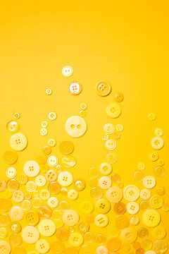 Scattered yellow Buttons
