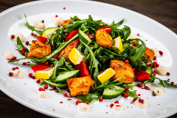 Greek salad with grilled chicken