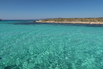 Fototapeta premium Türkises meer vor griechischer Insel Paros Kykladen
