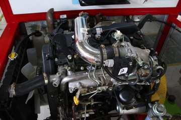 Fototapeta na wymiar a complete picture of the Toyota Fortuner engine, the type of diesel engine, to be made to study the practice of car engine technicians in the workshop, Batang Indonesia, July 22, 2019