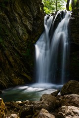 Obraz premium waterfall in forest