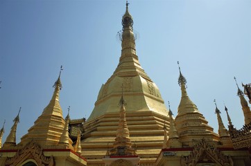 Fototapeta premium Sule paya in Yangon Myanmar