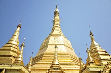 Fototapeta premium Sule paya in Yangon Myanmar