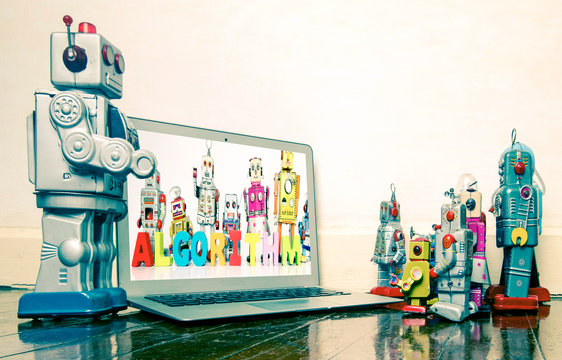 robot presentation  with laptop