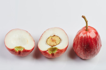 Perote fruit whole and slices