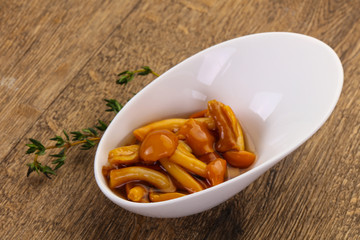 Pickled honey agaric