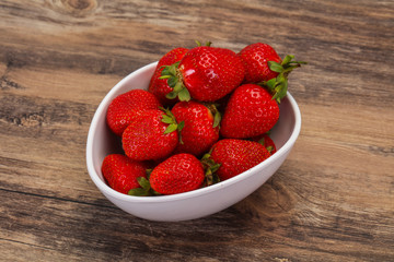 Sweet strawberry in the bowl