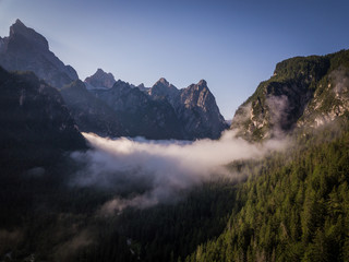 nebbia in valle sotto il monte