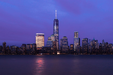 Fototapeta na wymiar The purple skyline of New York