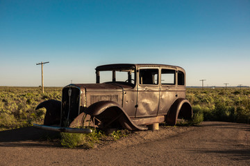 Fototapeta premium Vintage car at Petrified Forest National Park