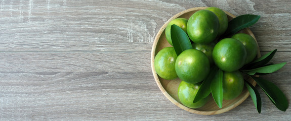 Lime placed on a wooden plate