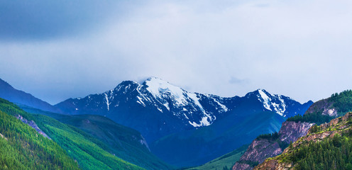 Fototapeta na wymiar The North-Chuyskiy ridge. Gorny Altai, Russia