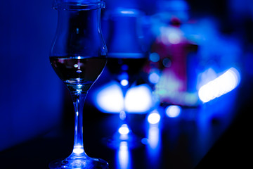 スタイリッシュなワイングラスのイメージ