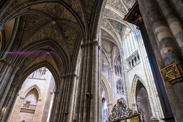 Obraz premium Interior view of Cathedrale Saint-Andre in Bordeaux, Aquitaine, France