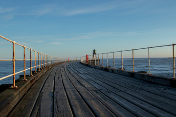 Fototapeta premium Whitby Pier