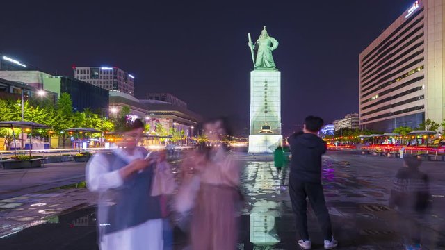 Time Lapse Statue The king sejong of south Korea. at kwanghwamun square  in Seoul South Korea.