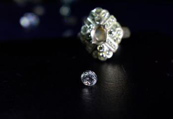 Genuine diamond Precious and beautiful Rare and expensive For jewelry