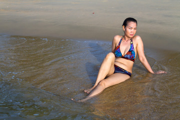  Lady relax with sunshine