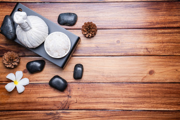  sea salts, Spa stones and herbal massage ball